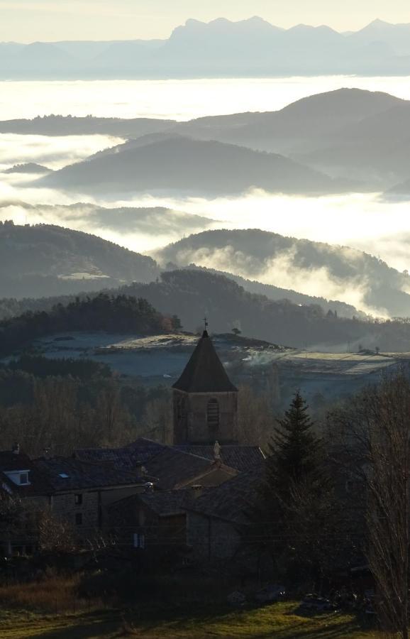 Gite De Chapeleche Les Chataigniers Gluiras Exterior foto